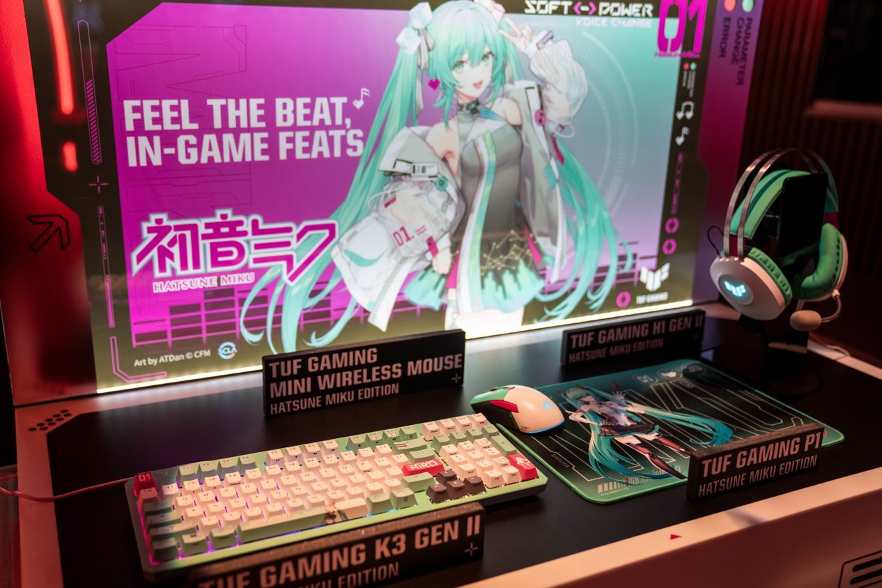 現場另將搶先展出日前正式發表的TUF Gamingｘ《初音未來》聯名系列，想在第一時間被「蒼綠歌姬」爆萌魅力療癒的玩家與粉絲，務必把握難得機會，一同呼朋引伴，前來共襄盛舉。
